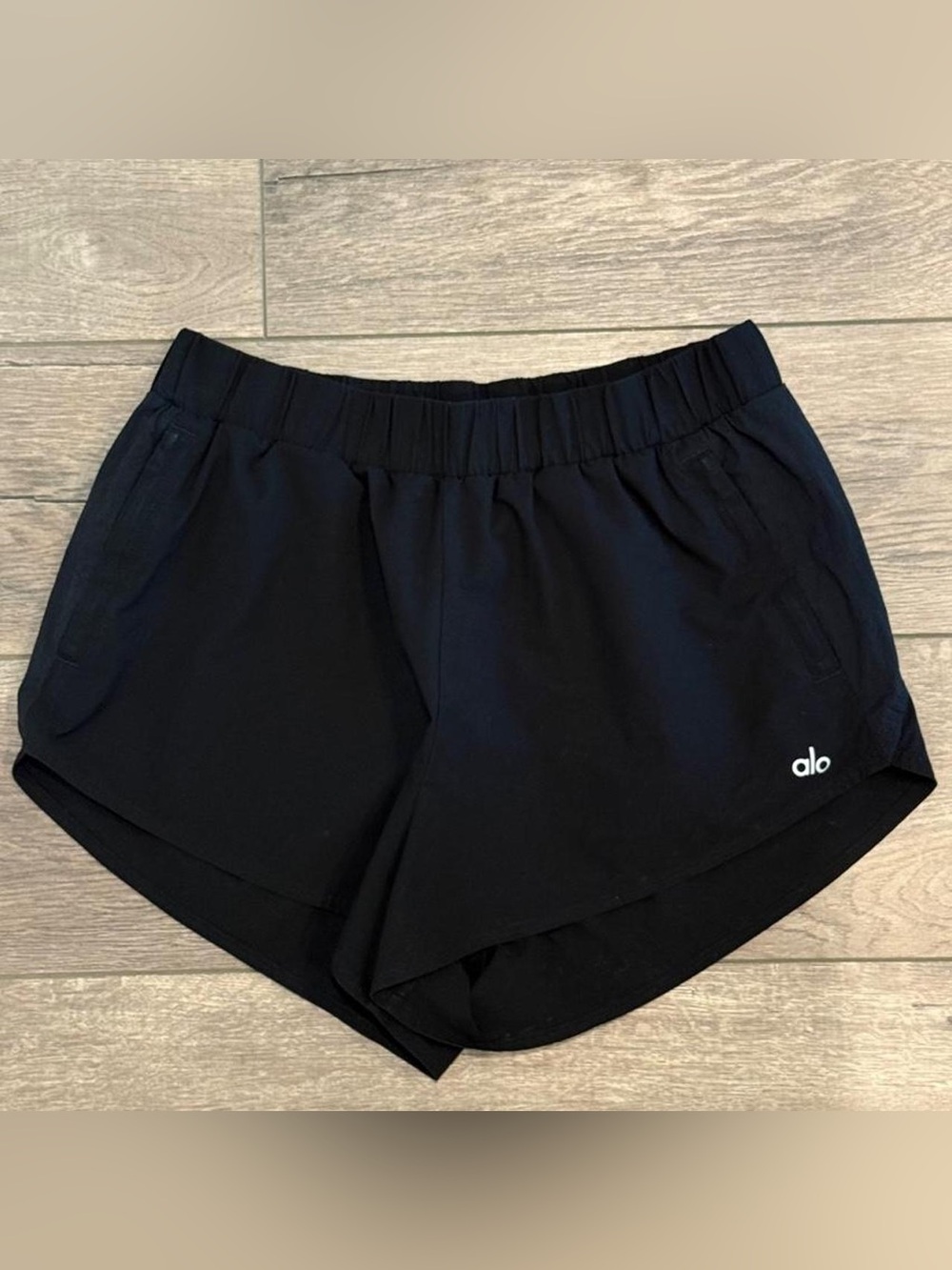 ALO Yoga Black Athletic Dolphin Shorts with Elastic Waist